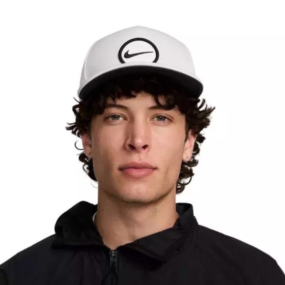 Nike Other - Nike Pro Structured Di-Fit SnapBack hat, Photon Dust/White, very good pre owned